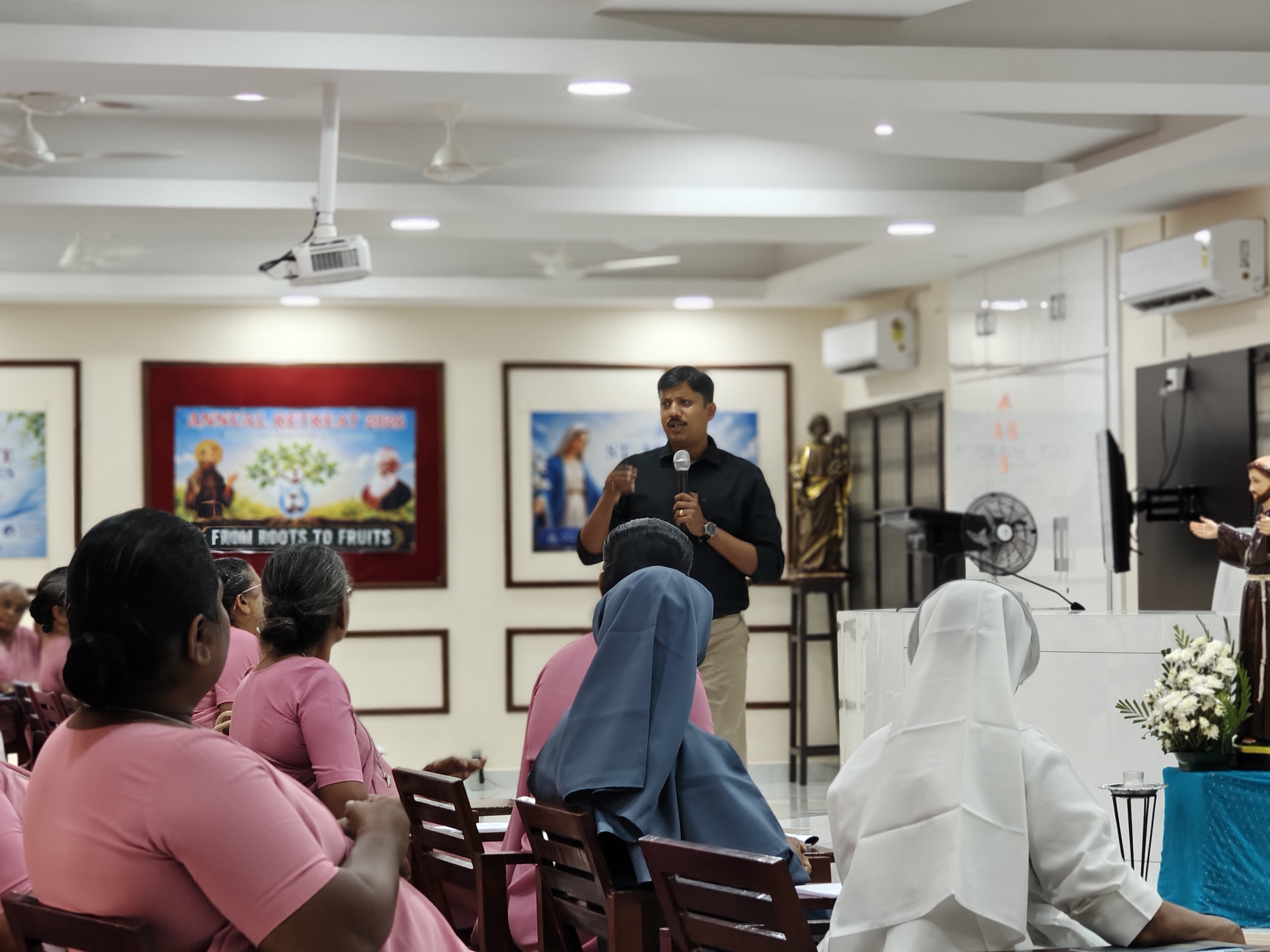St. Thomas Shrine · Communication Session